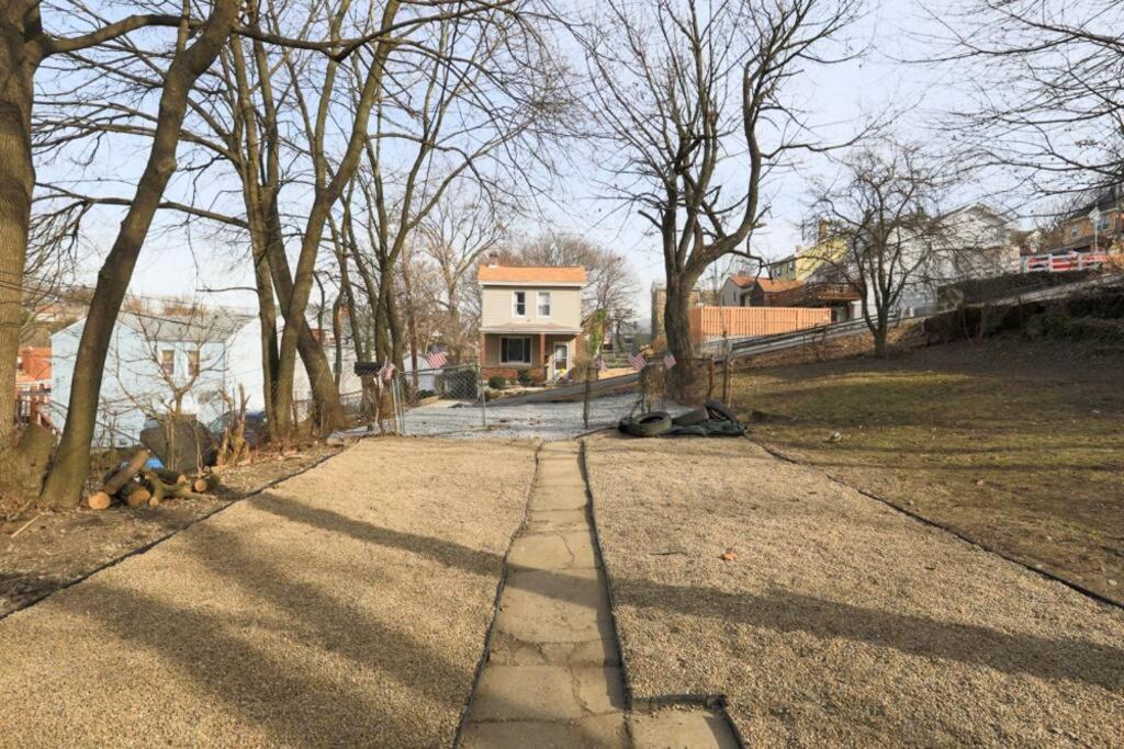 Cozy & Comfy Cottage In The City - W Parking พิตต์สเบิร์ก ภายนอก รูปภาพ